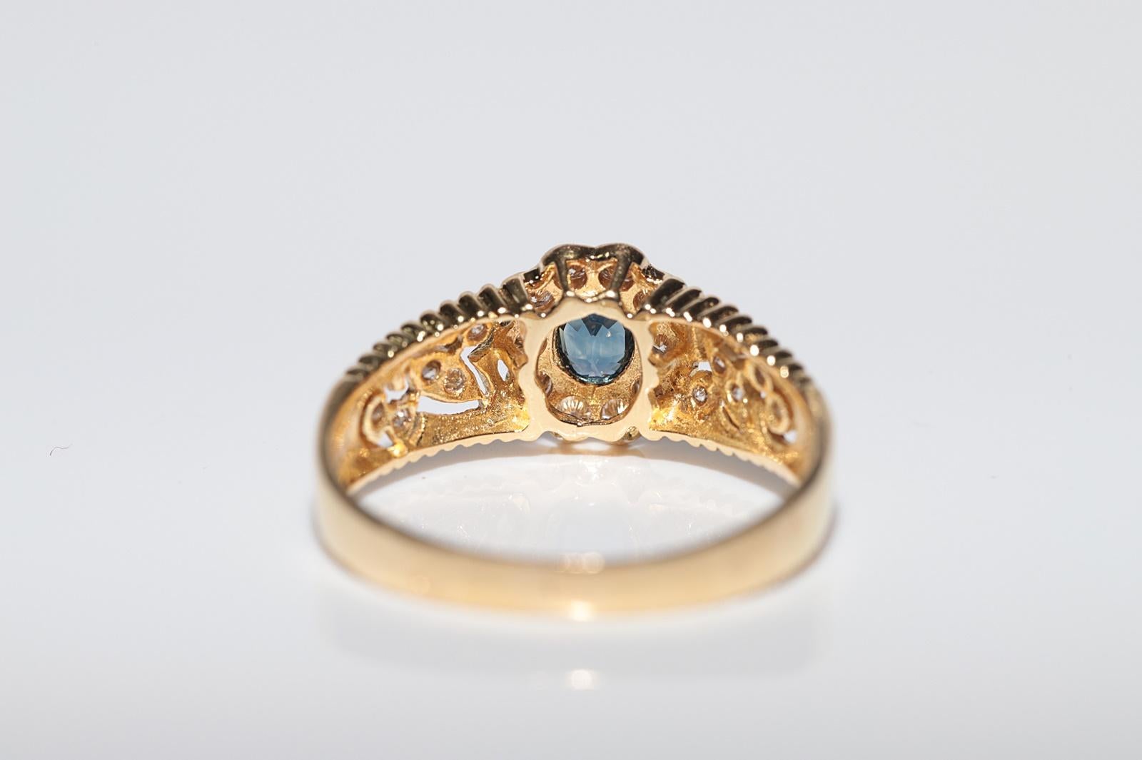 Vintage Circa 1980s 18k Gold Natural Diamond And Sapphire Cocktail Ring For Sale 2