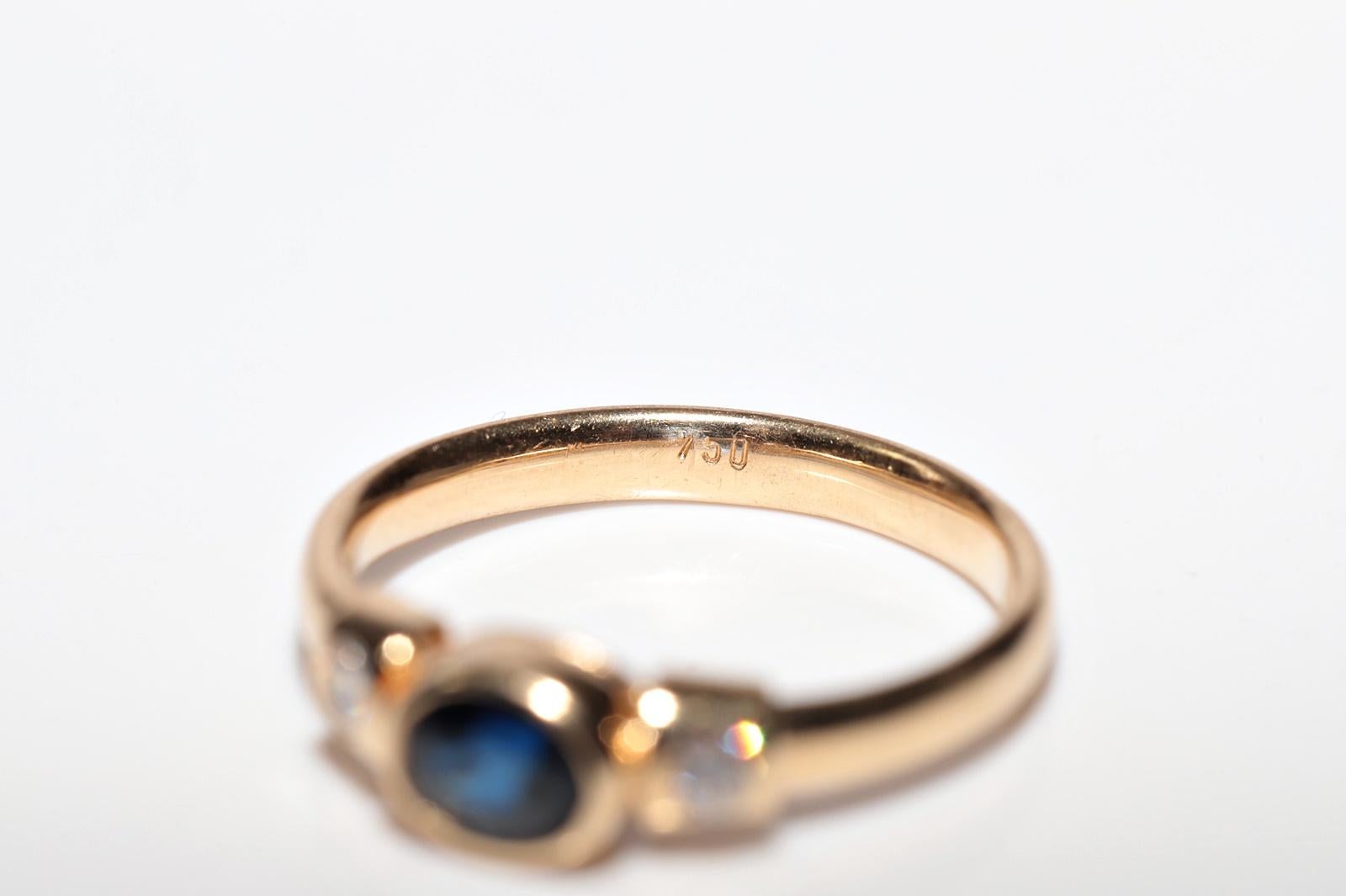 Vintage Circa 1980er Jahre 18k Gold Natürlicher Diamant und Saphir Dekorierter Ring im Angebot 4