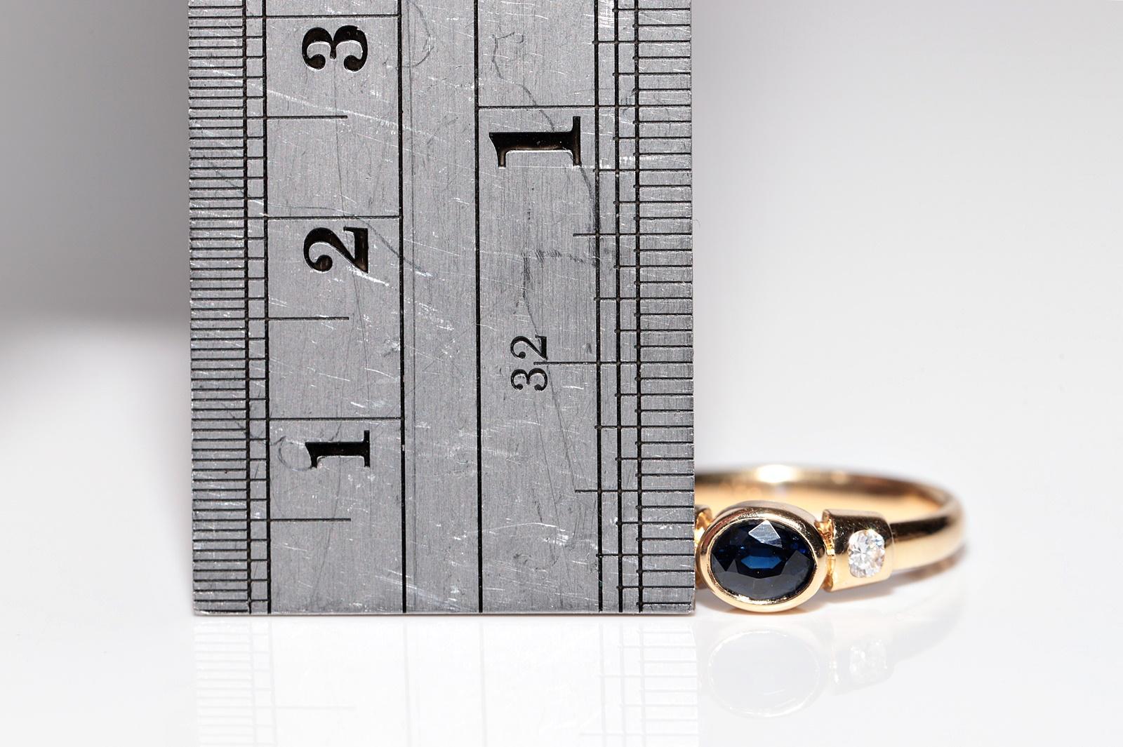 Vintage Circa 1980er Jahre 18k Gold Natürlicher Diamant und Saphir Dekorierter Ring im Angebot 5