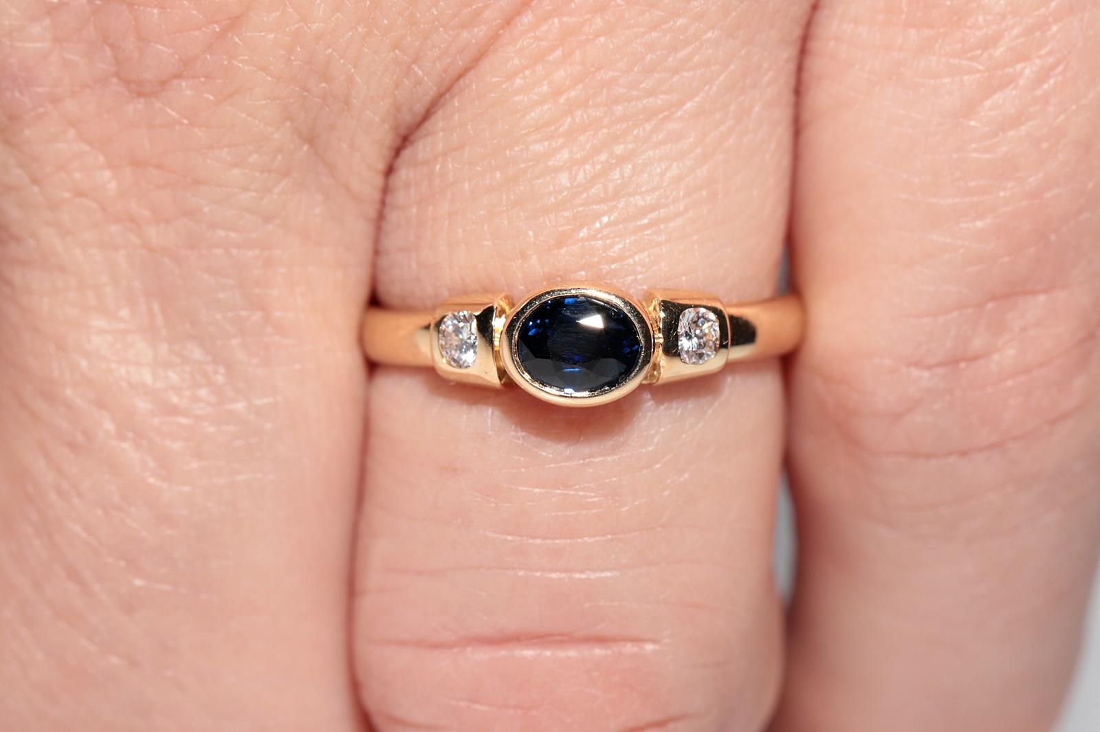 Vintage Circa 1980er Jahre 18k Gold Natürlicher Diamant und Saphir Dekorierter Ring im Angebot 8