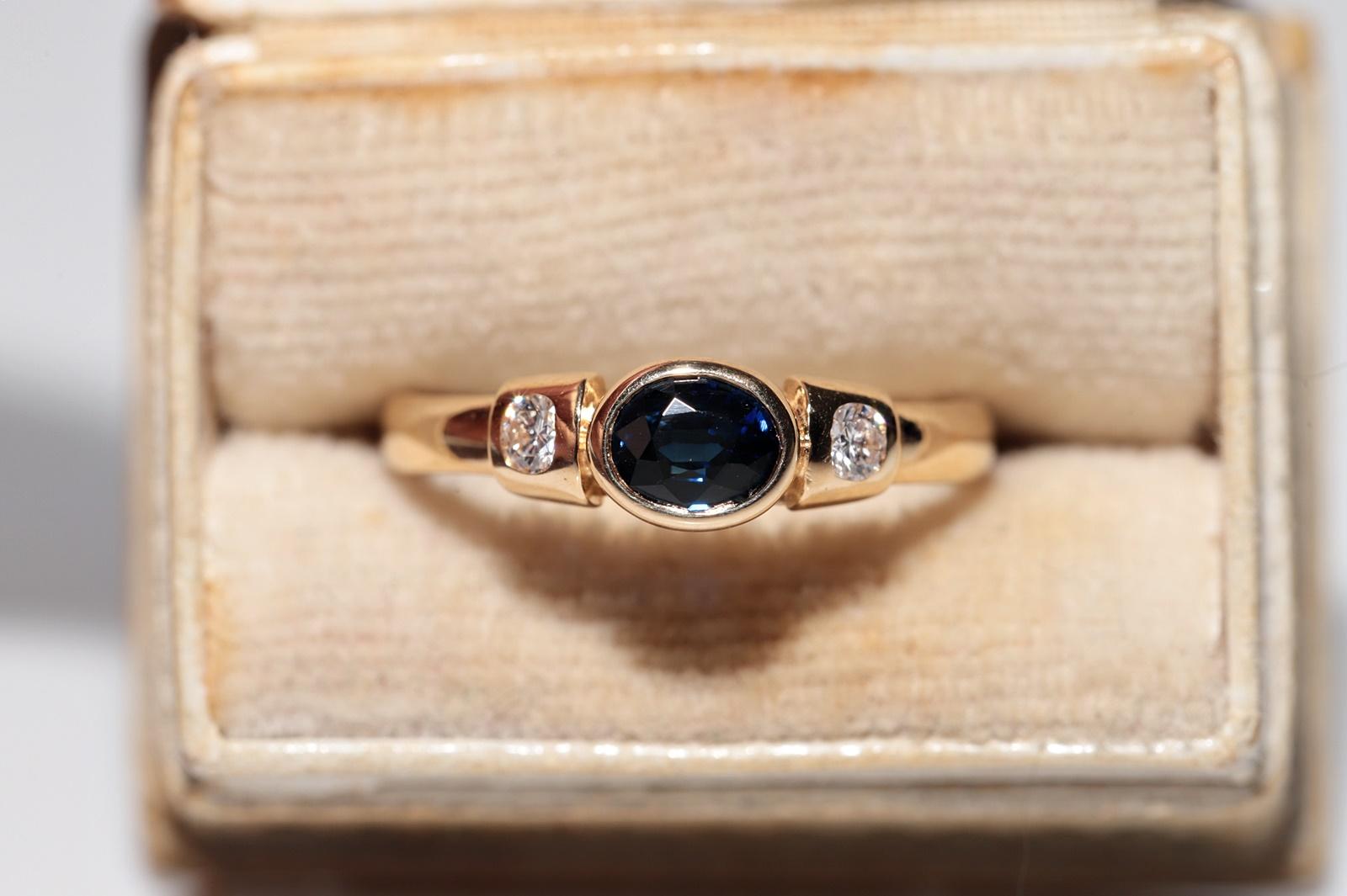 In sehr gutem Zustand.
Das Gesamtgewicht beträgt 3.1 Gramm.
Insgesamt ist Saphir 0,50 ct.
Insgesamt ist Diamant 0,12 ct.
Der Diamant hat die Farbe G-H und die Reinheit Vs.
Ringgröße ist US 6
Wir können jede Größe herstellen.
Die Box ist nicht