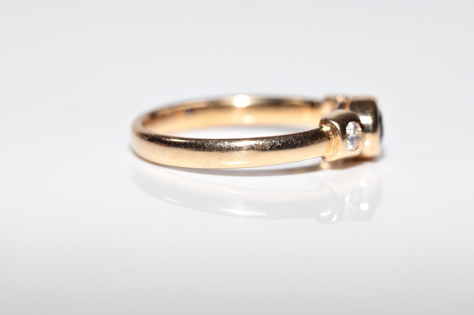 Vintage Circa 1980er Jahre 18k Gold Natürlicher Diamant und Saphir Dekorierter Ring Damen im Angebot
