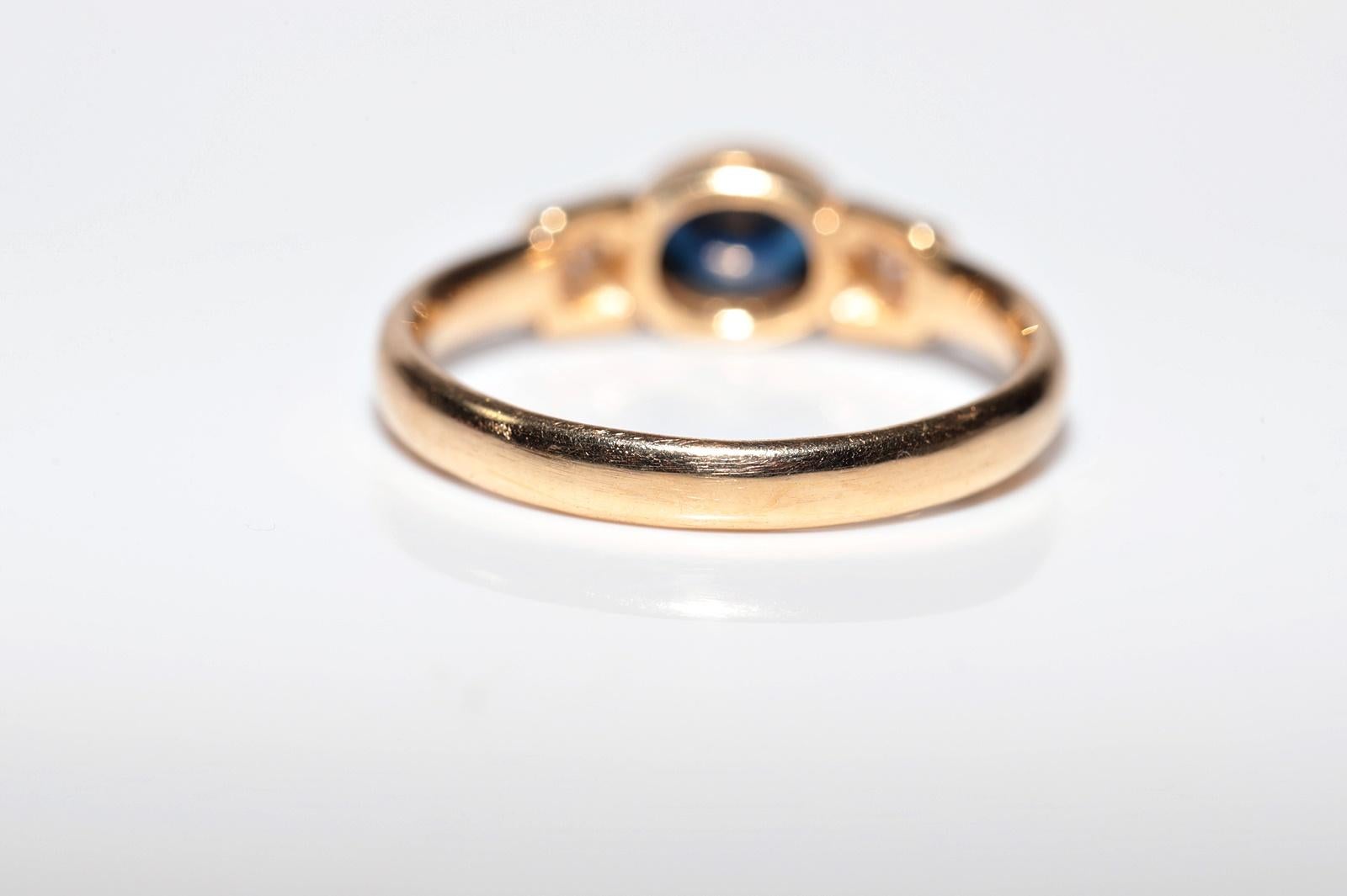 Vintage Circa 1980er Jahre 18k Gold Natürlicher Diamant und Saphir Dekorierter Ring im Angebot 3