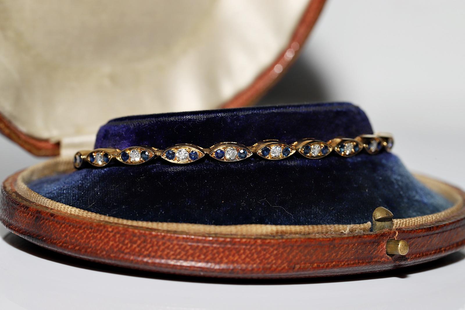 Taille brillant Vintage Circa 1980 Bracelet en or 18k orné de diamants naturels et de saphirs en vente