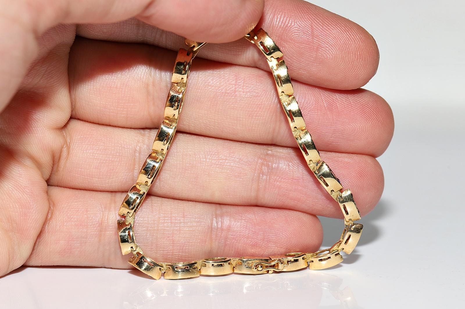 Vintage Circa 1980s 18k Gold Natural Diamond And Sapphire Decorated Bracelet For Sale 2
