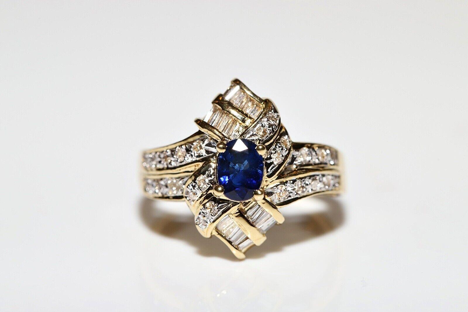 Vintage Circa 1980er Jahre 18k Gold Natürlicher Diamant und Saphir Dekorierter Navette Ring im Angebot 5