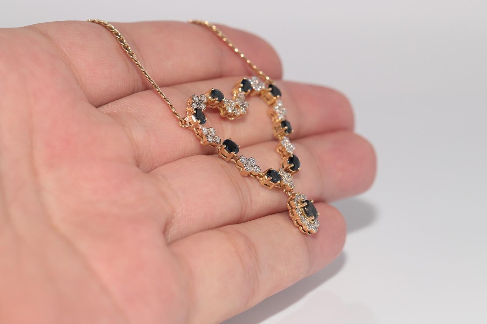 Vintage Circa 1980er Jahre 18k Gold Natürlicher Diamant und Saphir Dekorierte Halskette im Angebot 2