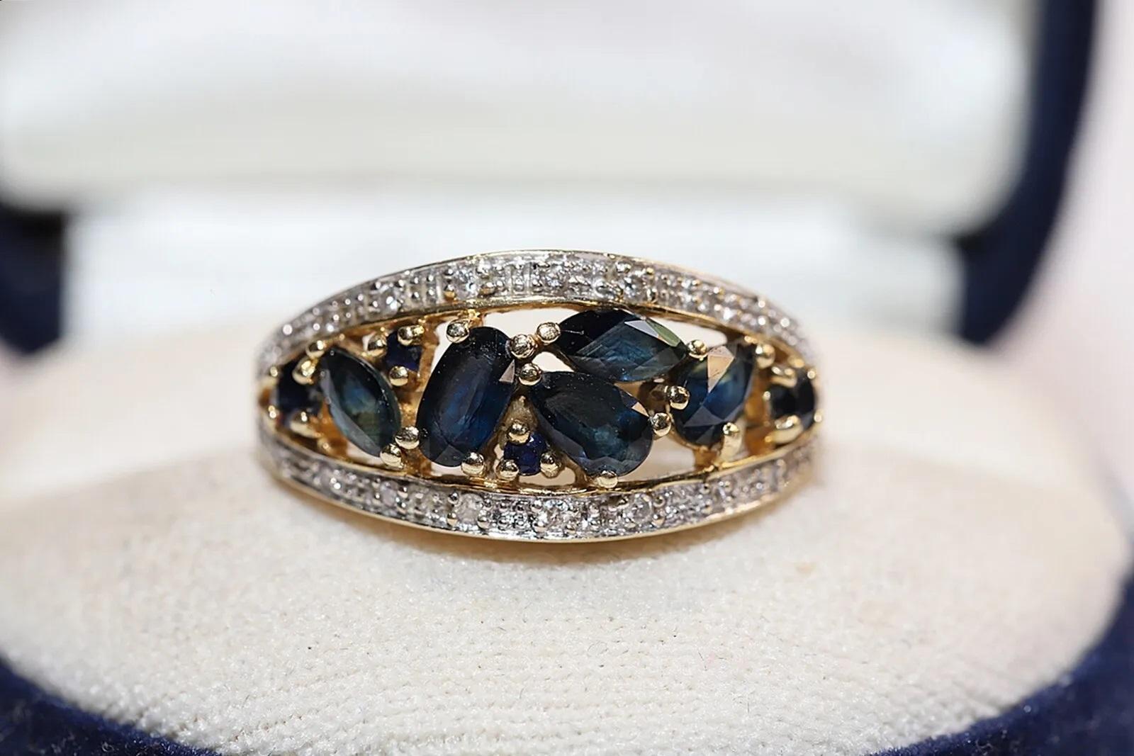 Vintage Circa 1980s 18k Gold Natural Diamond And Sapphire Decorated Ring  For Sale 4