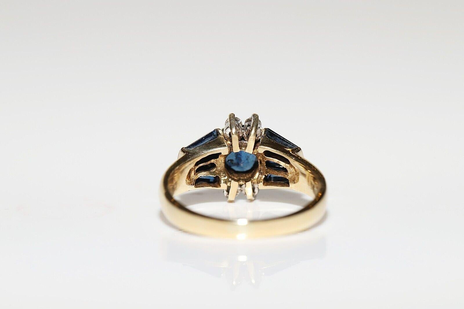 Vintage Circa 1980s 18k Gold Natural Diamond And Sapphire Decorated Ring  For Sale 5