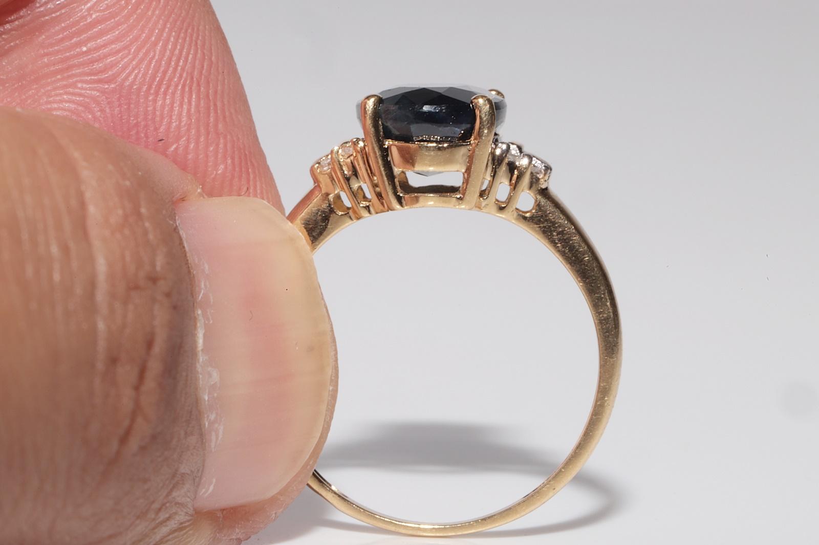Vintage Circa 1980s 18k Gold Natural Diamond And Sapphire Decorated Ring For Sale 5