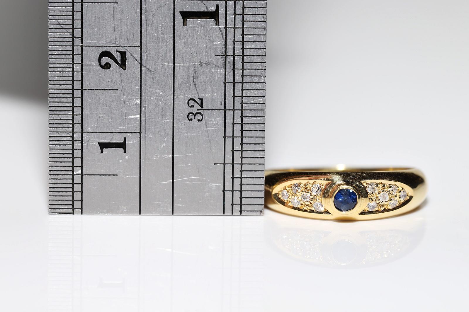 Vintage Circa 1980s 18k Gold Natural Diamond And Sapphire Decorated Ring For Sale 7