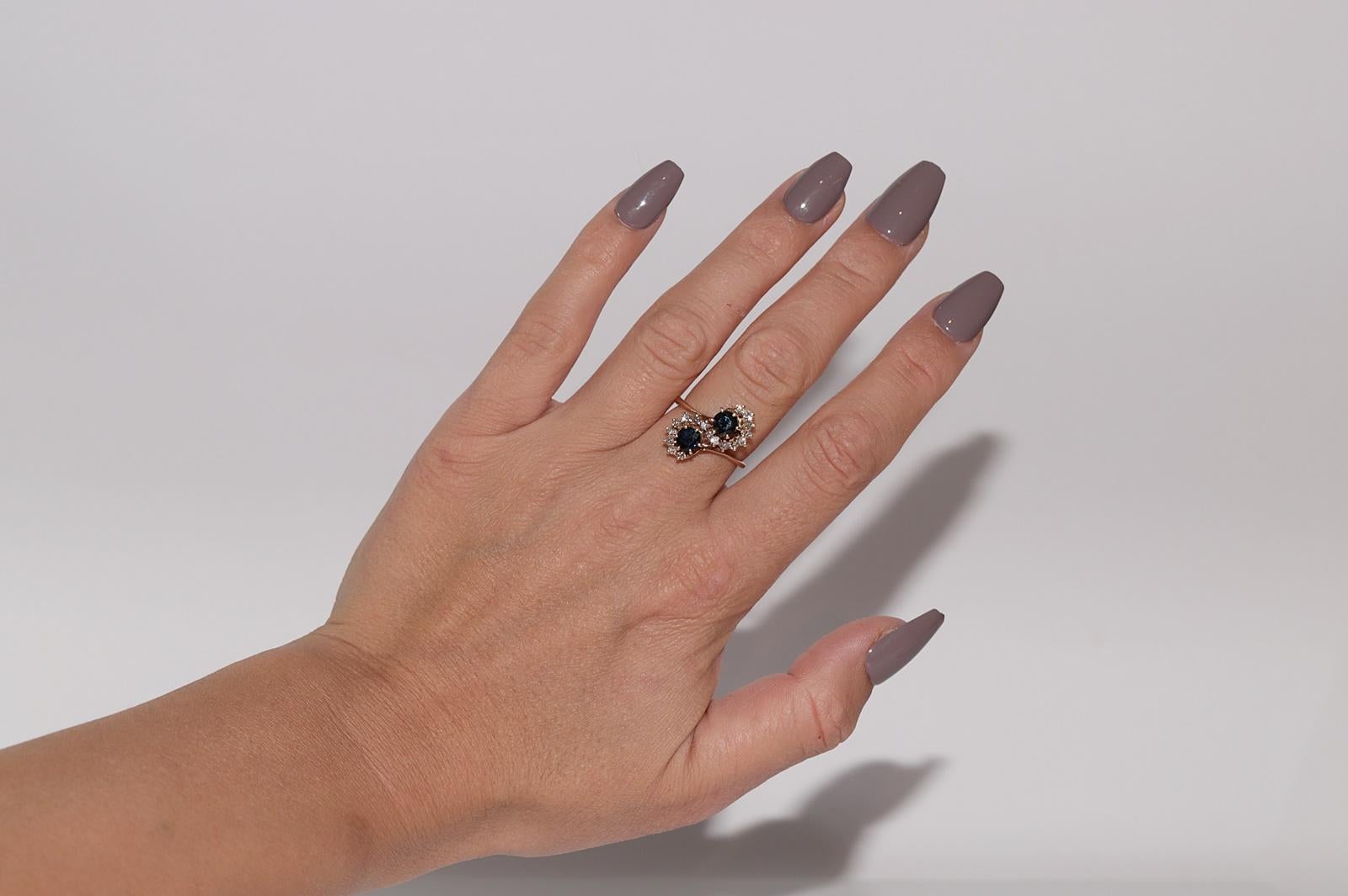 Vintage Circa 1980er Jahre 18k Gold Natürlicher Diamant und Saphir Dekorierter Ring im Angebot 6