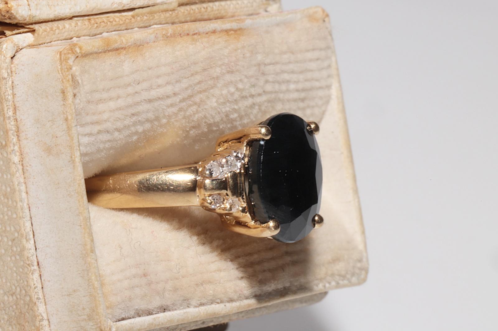 Vintage Circa 1980s 18k Gold Natural Diamond And Sapphire Decorated Ring For Sale 7