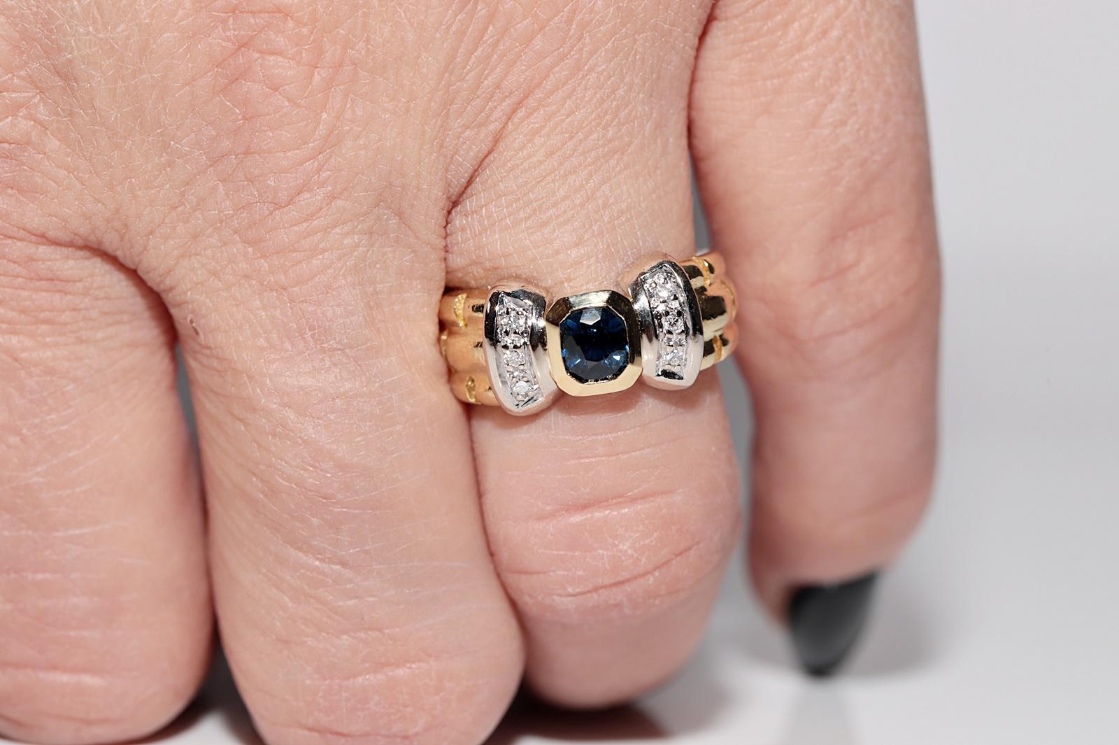 Vintage Circa 1980s 18k Gold Natural Diamond And Sapphire Decorated Ring For Sale 8