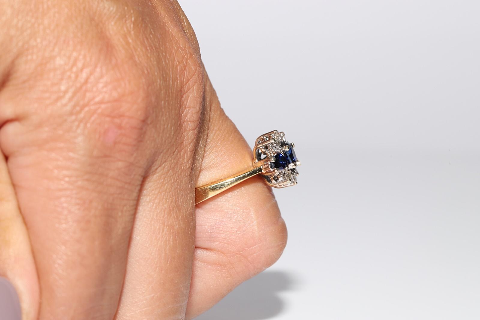 Vintage Circa 1980s 18k Gold Natural Diamond And Sapphire Decorated Ring For Sale 9