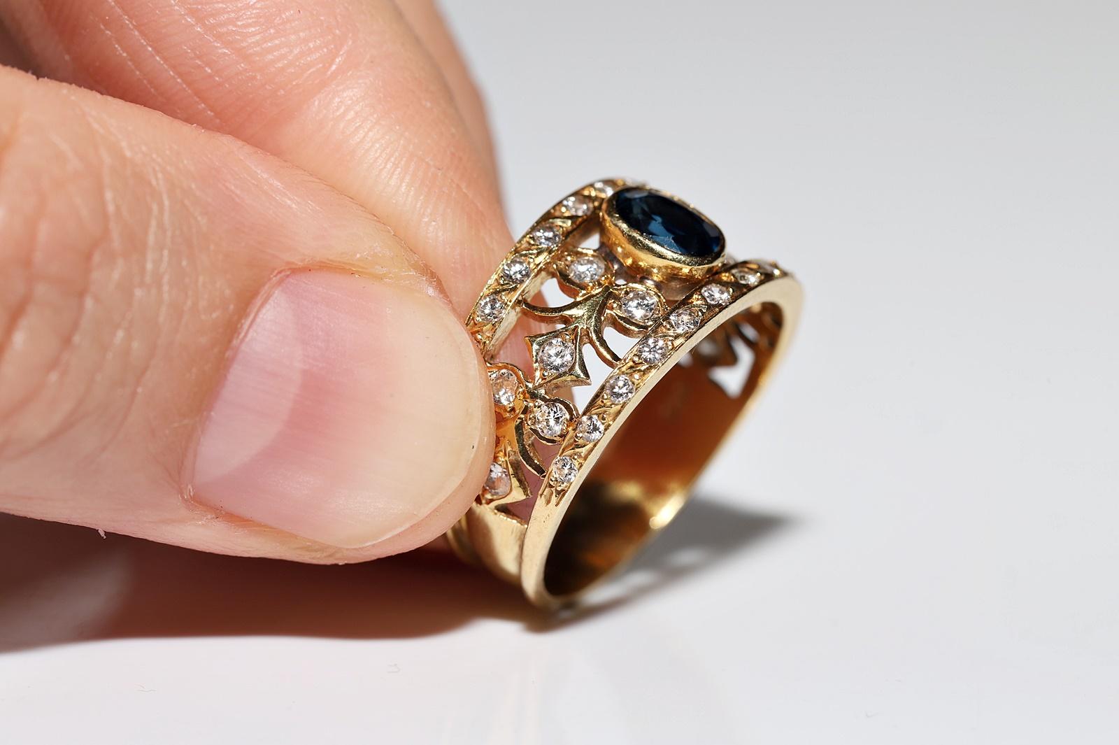 Vintage Circa 1980s 18k Gold Natural Diamond And Sapphire Decorated Ring  For Sale 10