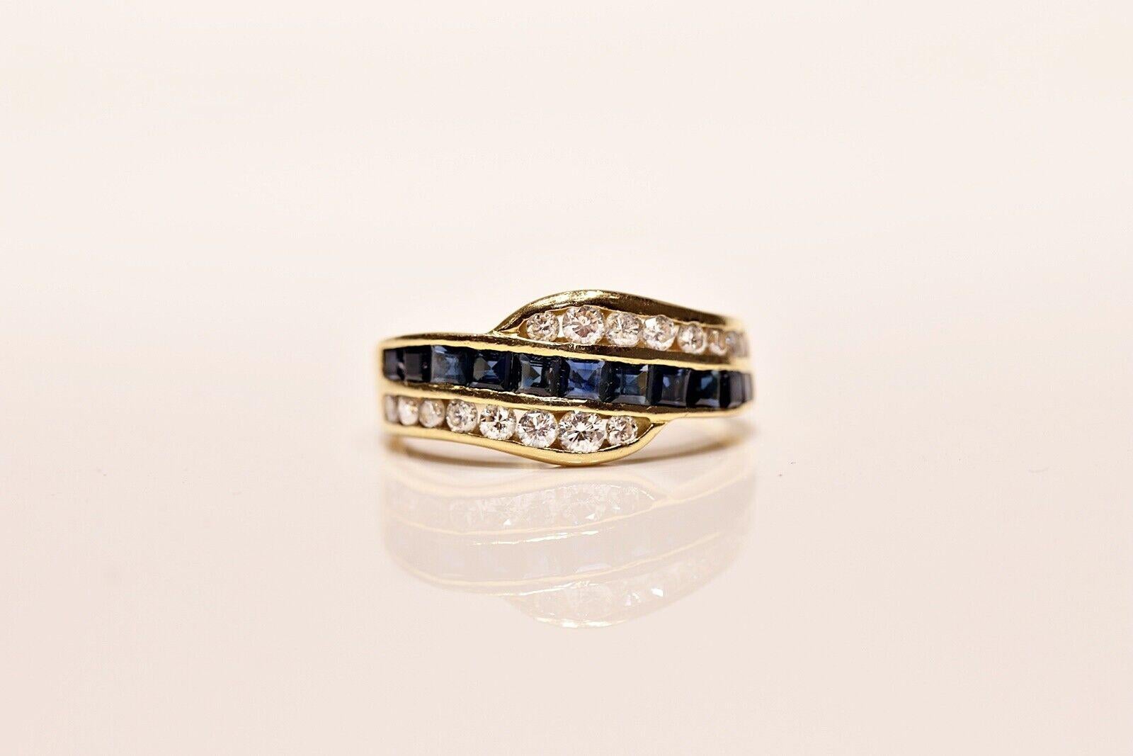 Retro Vintage Circa 1980s 18k Gold Natural Diamond And Caliber Sapphire Ring For Sale