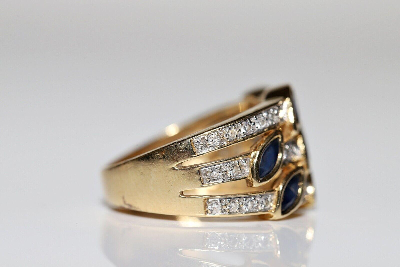 Retro Vintage Circa 1980s 18k Gold Natural Diamond And Sapphire Decorated Ring For Sale