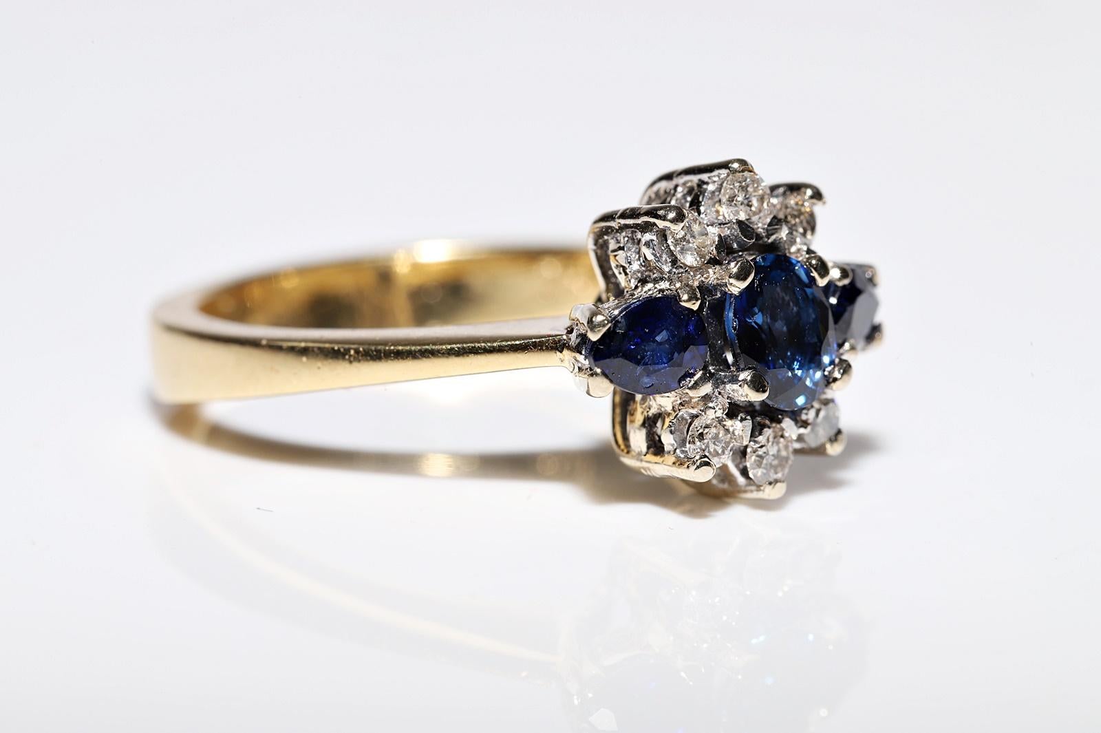 Brilliant Cut Vintage Circa 1980s 18k Gold Natural Diamond And Sapphire Decorated Ring For Sale
