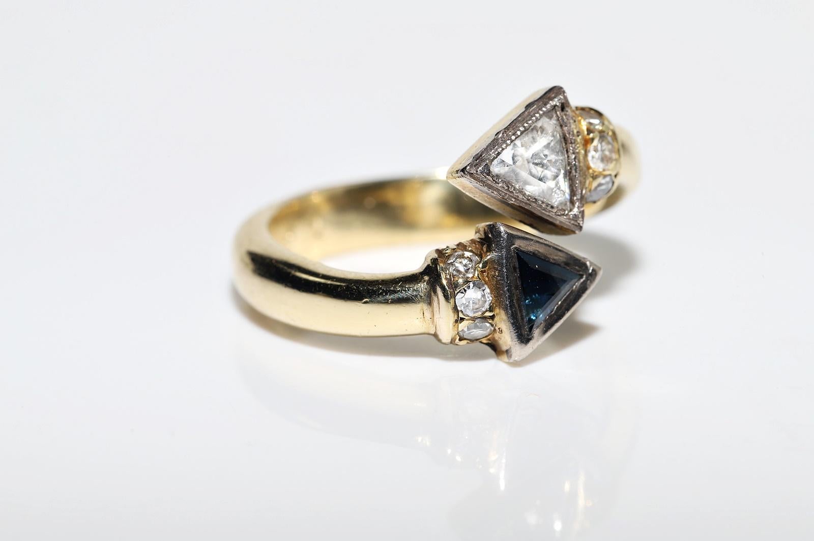 Women's Vintage Circa 1980s 18k Gold Natural Diamond And Sapphire Decorated Ring For Sale