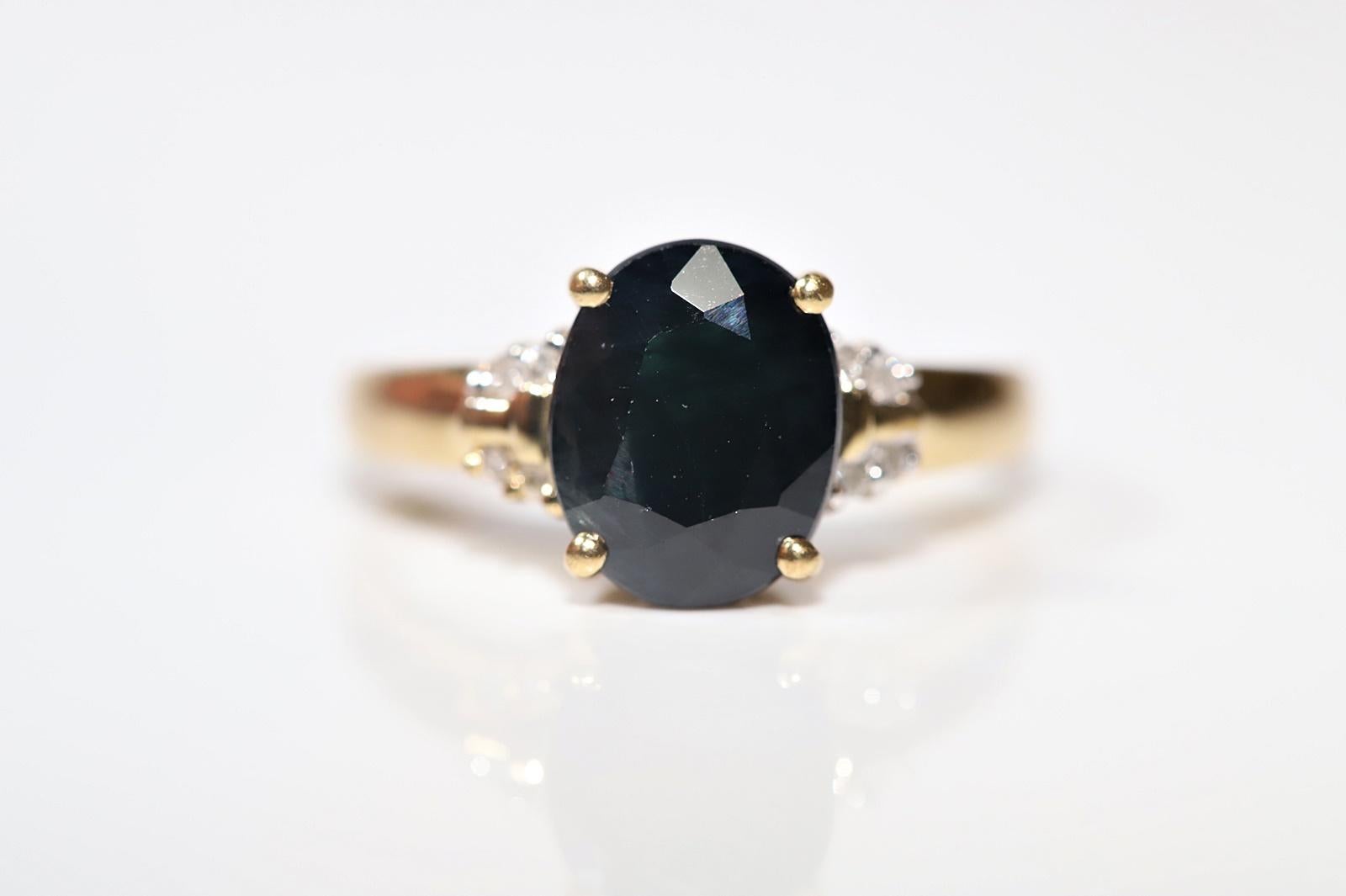 Women's Vintage Circa 1980s 18k Gold Natural Diamond And Sapphire Decorated Ring For Sale