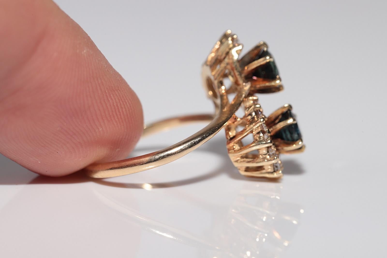 Vintage Circa 1980er Jahre 18k Gold Natürlicher Diamant und Saphir Dekorierter Ring Damen im Angebot
