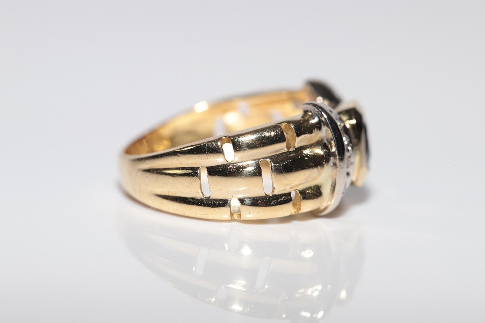 Women's Vintage Circa 1980s 18k Gold Natural Diamond And Sapphire Decorated Ring For Sale