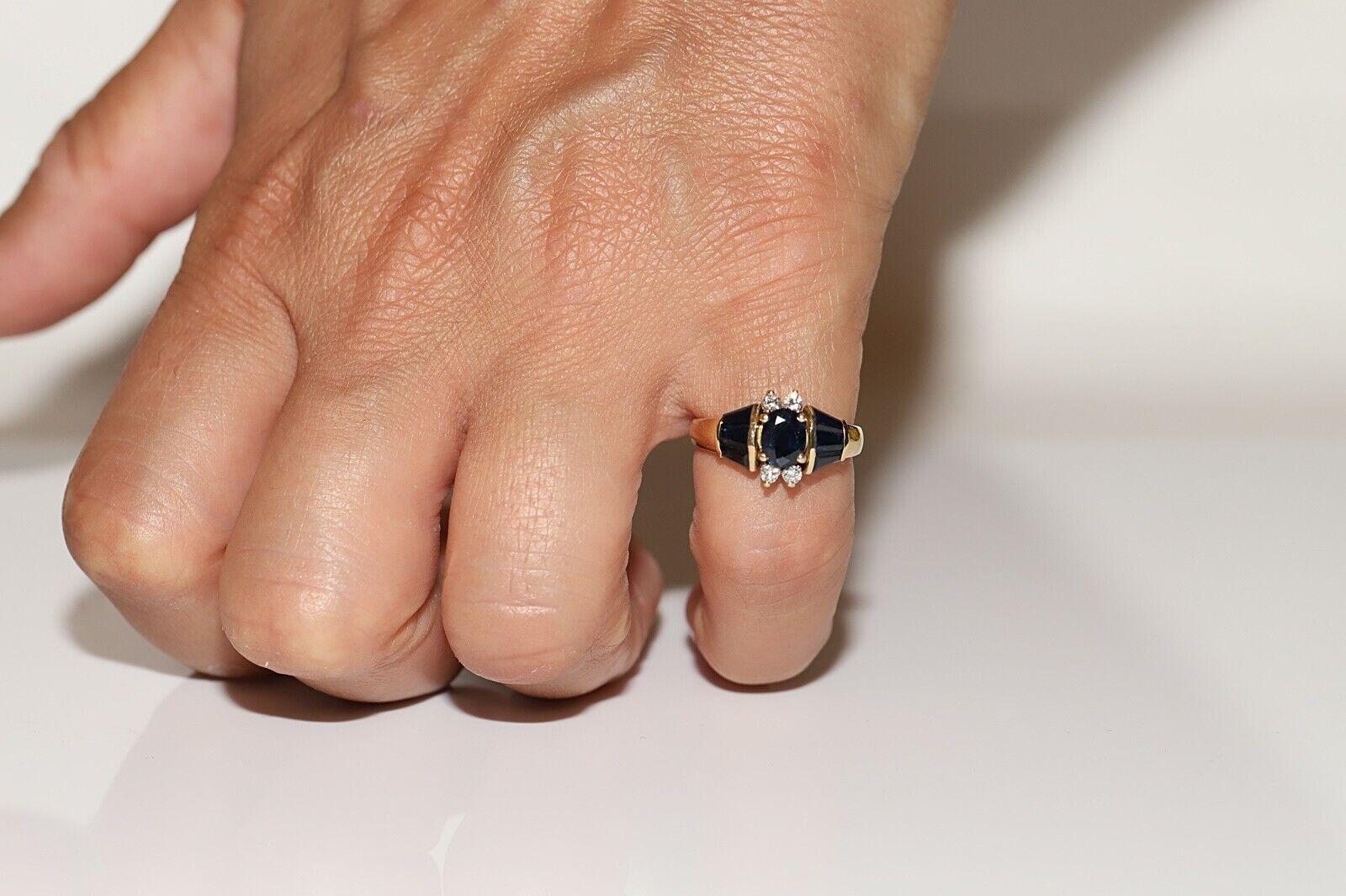Vintage Circa 1980s 18k Gold Natural Diamond And Sapphire Decorated Ring  For Sale 1
