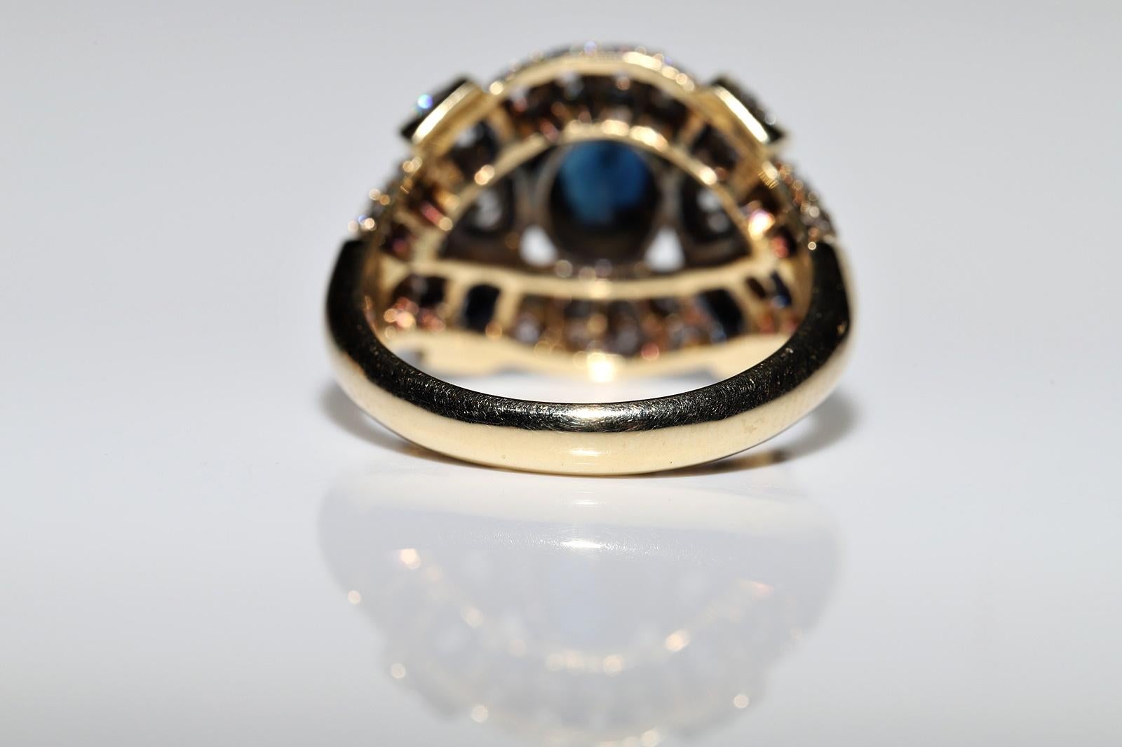 Vintage Circa 1980s 18k Gold Natural Diamond And Sapphire Decorated Ring For Sale 1