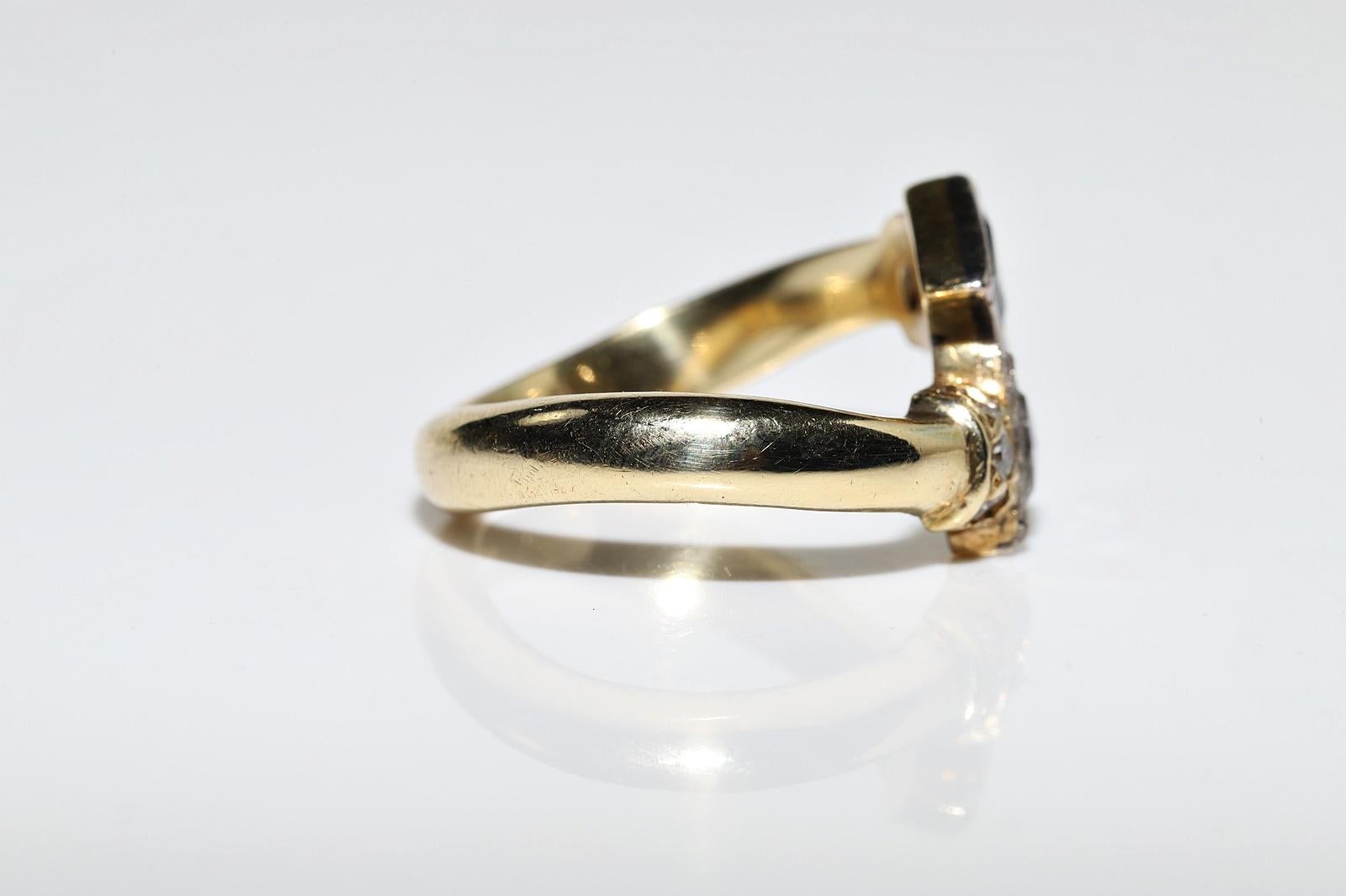 Vintage Circa 1980s 18k Gold Natural Diamond And Sapphire Decorated Ring For Sale 1