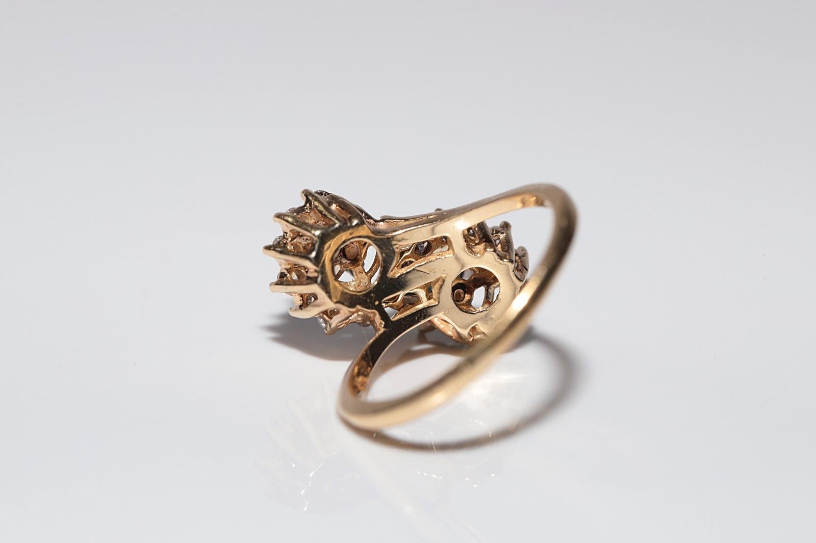 Vintage Circa 1980er Jahre 18k Gold Natürlicher Diamant und Saphir Dekorierter Ring im Angebot 2