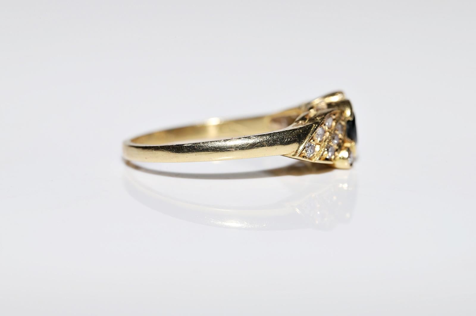 Vintage Circa 1980er Jahre 18k Gold Natürlicher Diamant und Saphir Dekorierter Ring im Angebot 2
