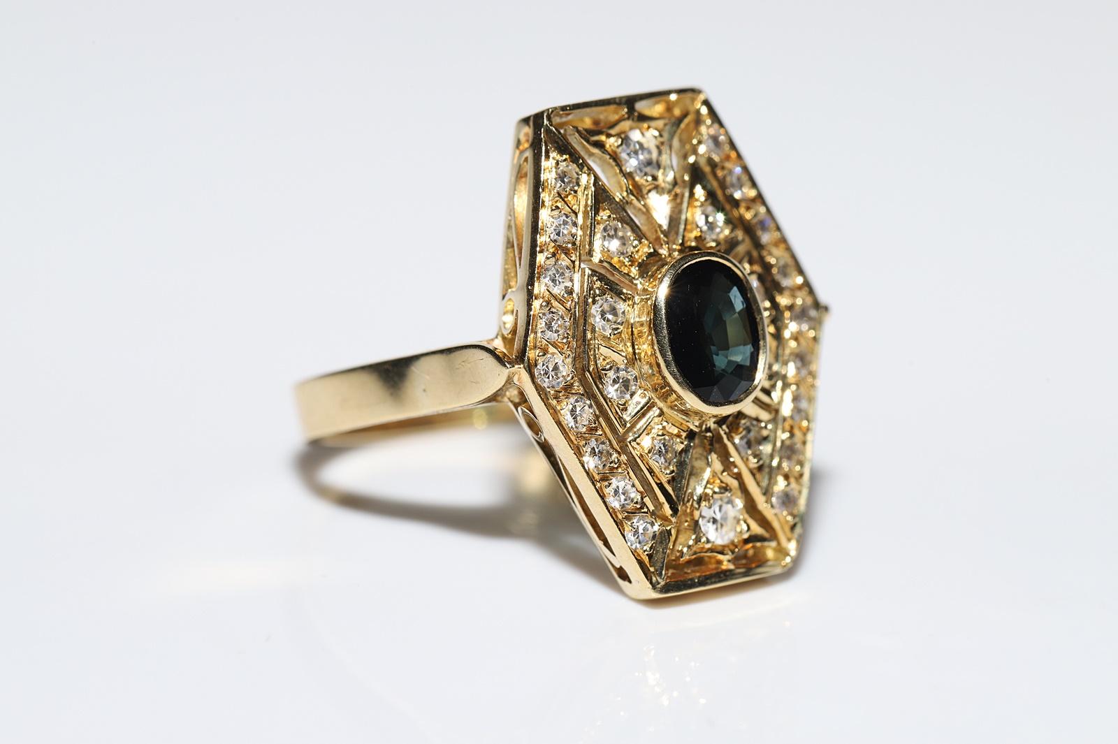 Vintage Circa 1980er Jahre 18k Gold Natürlicher Diamant und Saphir Dekorierter Ring im Angebot 3