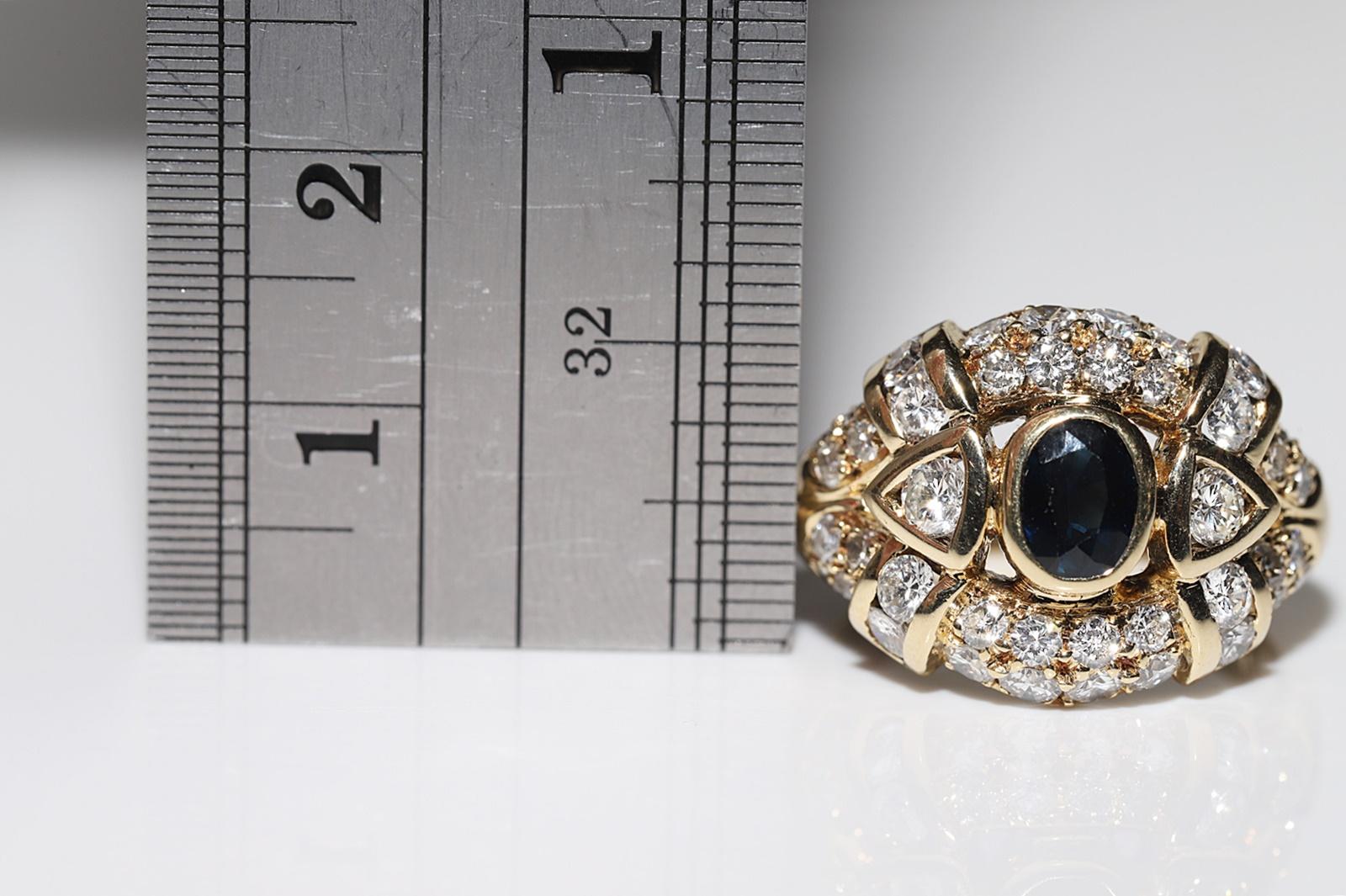 Vintage Circa 1980er Jahre 18k Gold Natürlicher Diamant und Saphir Dekorierter Ring im Angebot 3