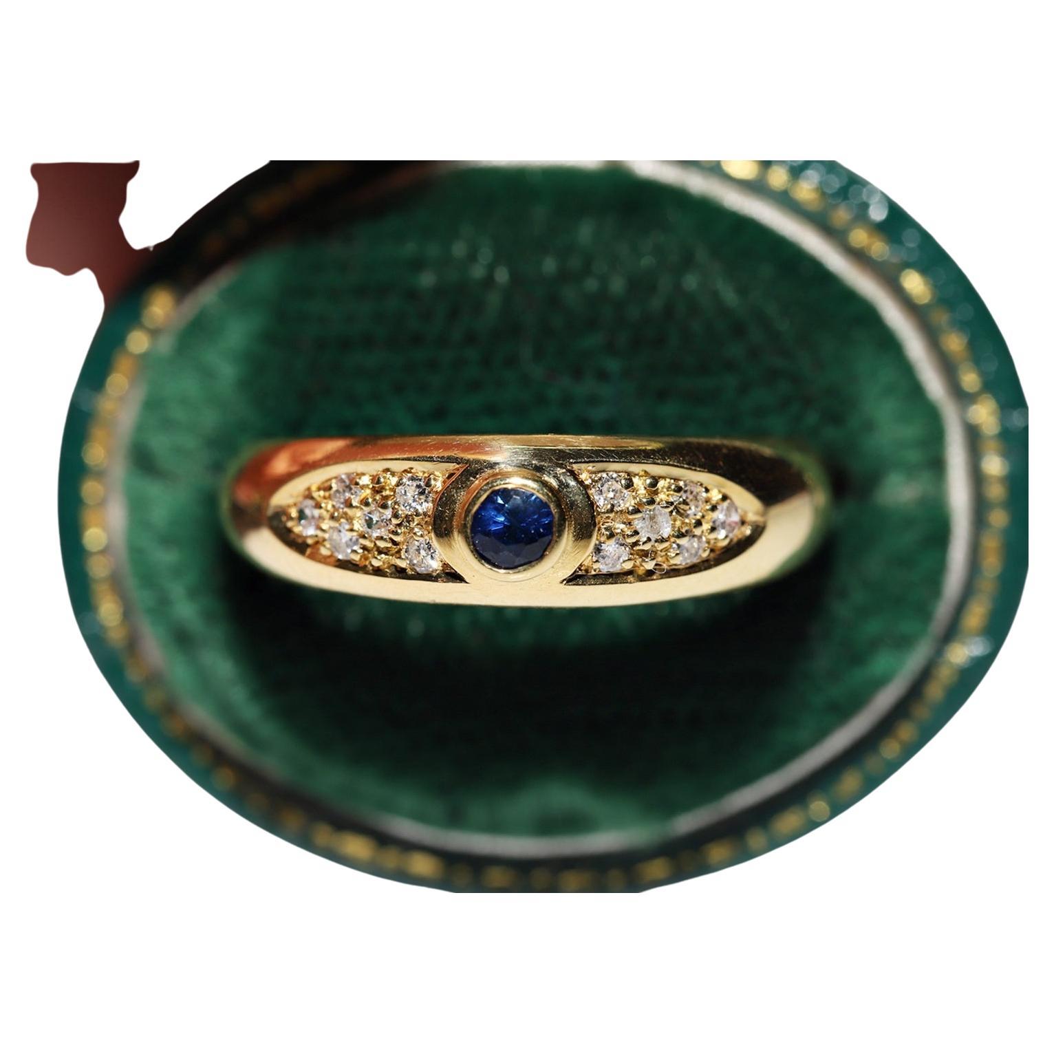 Vintage Circa 1980s 18k Gold Natural Diamond And Sapphire Decorated Ring For Sale