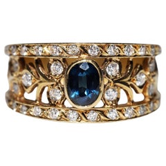 Vintage Circa 1980s 18k Gold Natural Diamond And Sapphire Decorated Ring 