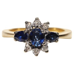 Vintage Circa 1980s 18k Gold Natural Diamond And Sapphire Decorated Ring