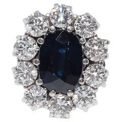 Vintage Circa 1980er Jahre 18k Gold Natürlicher Diamant und Saphir Dekorierter Ring