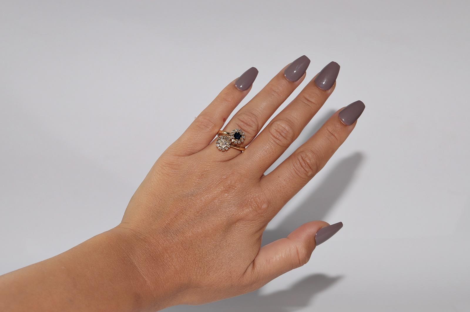Vintage Circa 1980er Jahre 18k Gold Natürlicher Diamant und Saphir Dekorierter starker Ring im Angebot 7