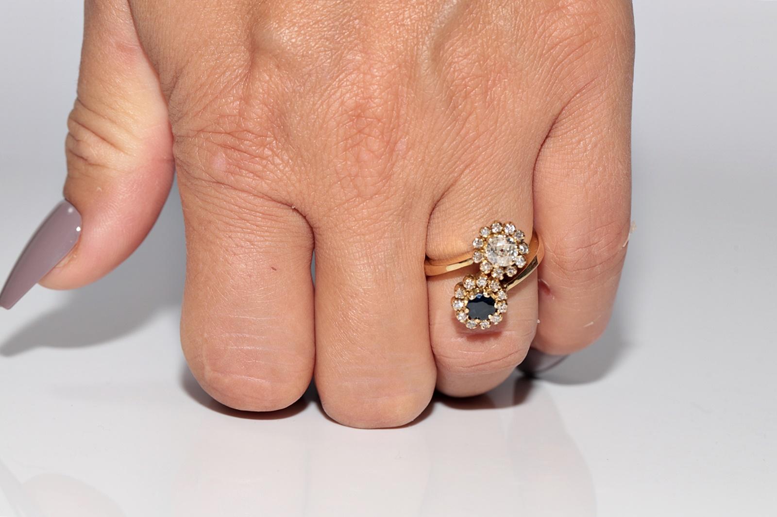 Vintage Circa 1980er Jahre 18k Gold Natürlicher Diamant und Saphir Dekorierter starker Ring im Angebot 8