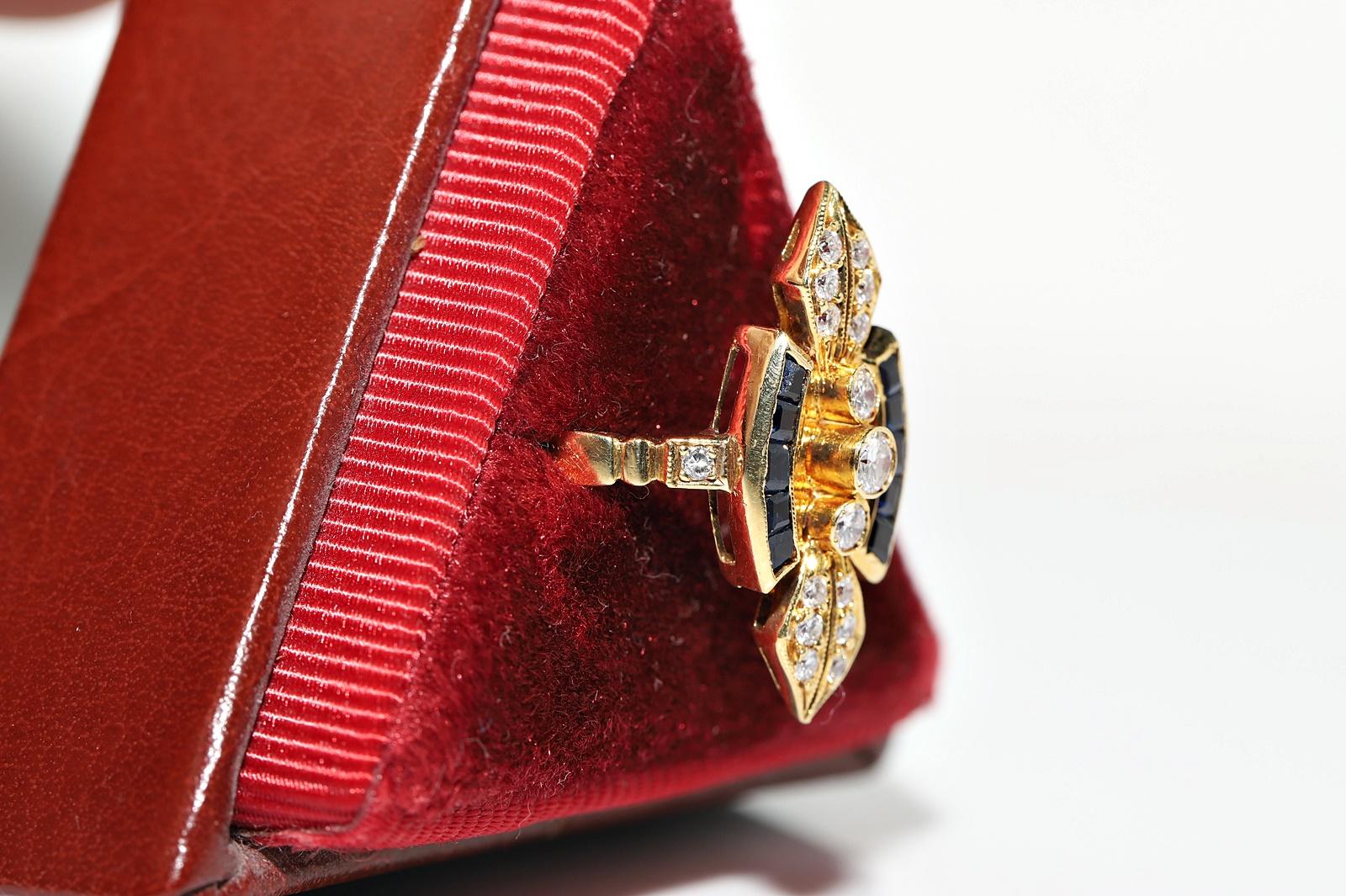 Retro Vintage Circa 1980s 18k Gold Natural Diamond And Sapphire Navette Ring For Sale