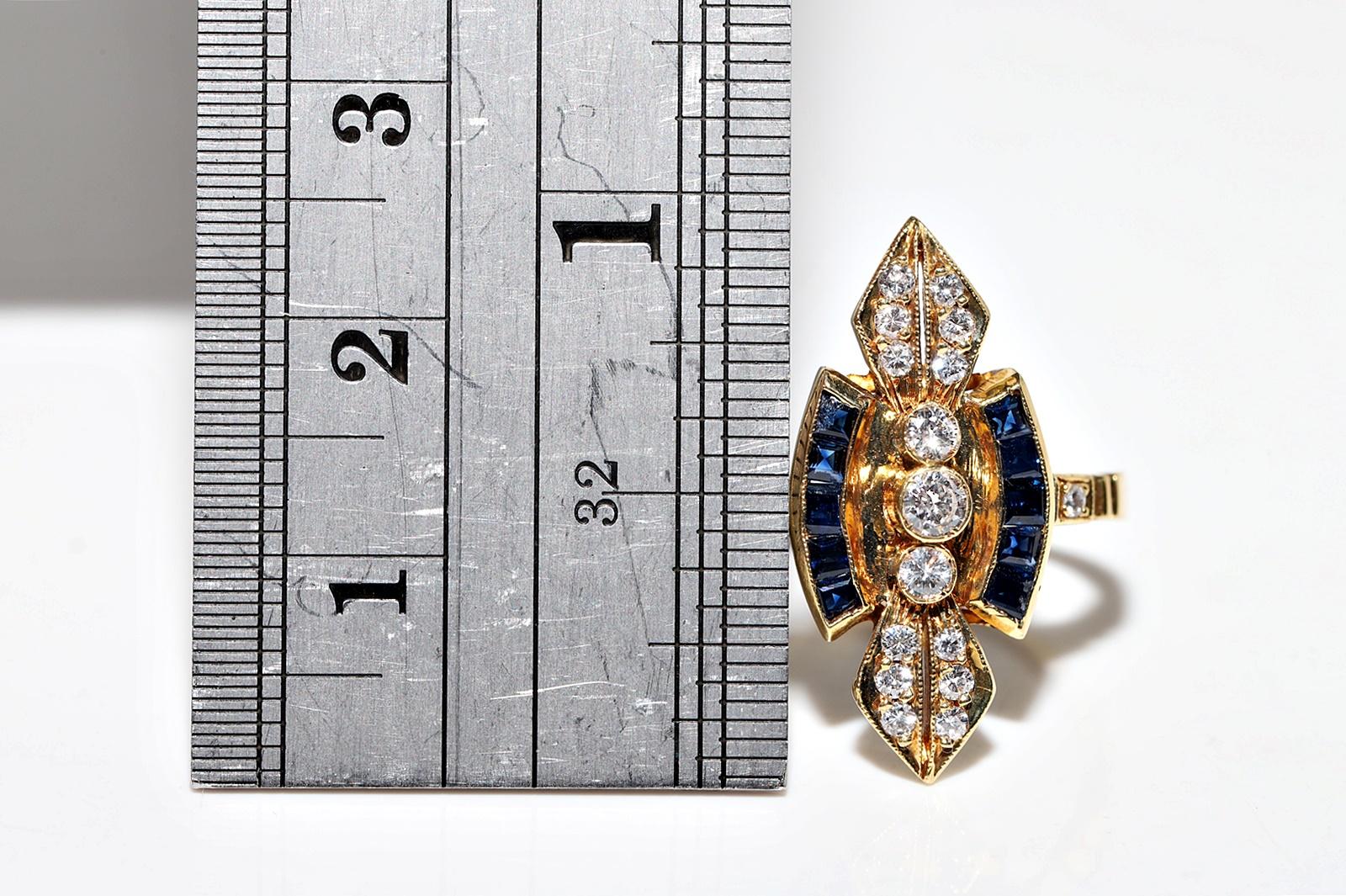Vintage Circa 1980s 18k Gold Natural Diamond And Sapphire Navette Ring In Good Condition For Sale In Fatih/İstanbul, 34