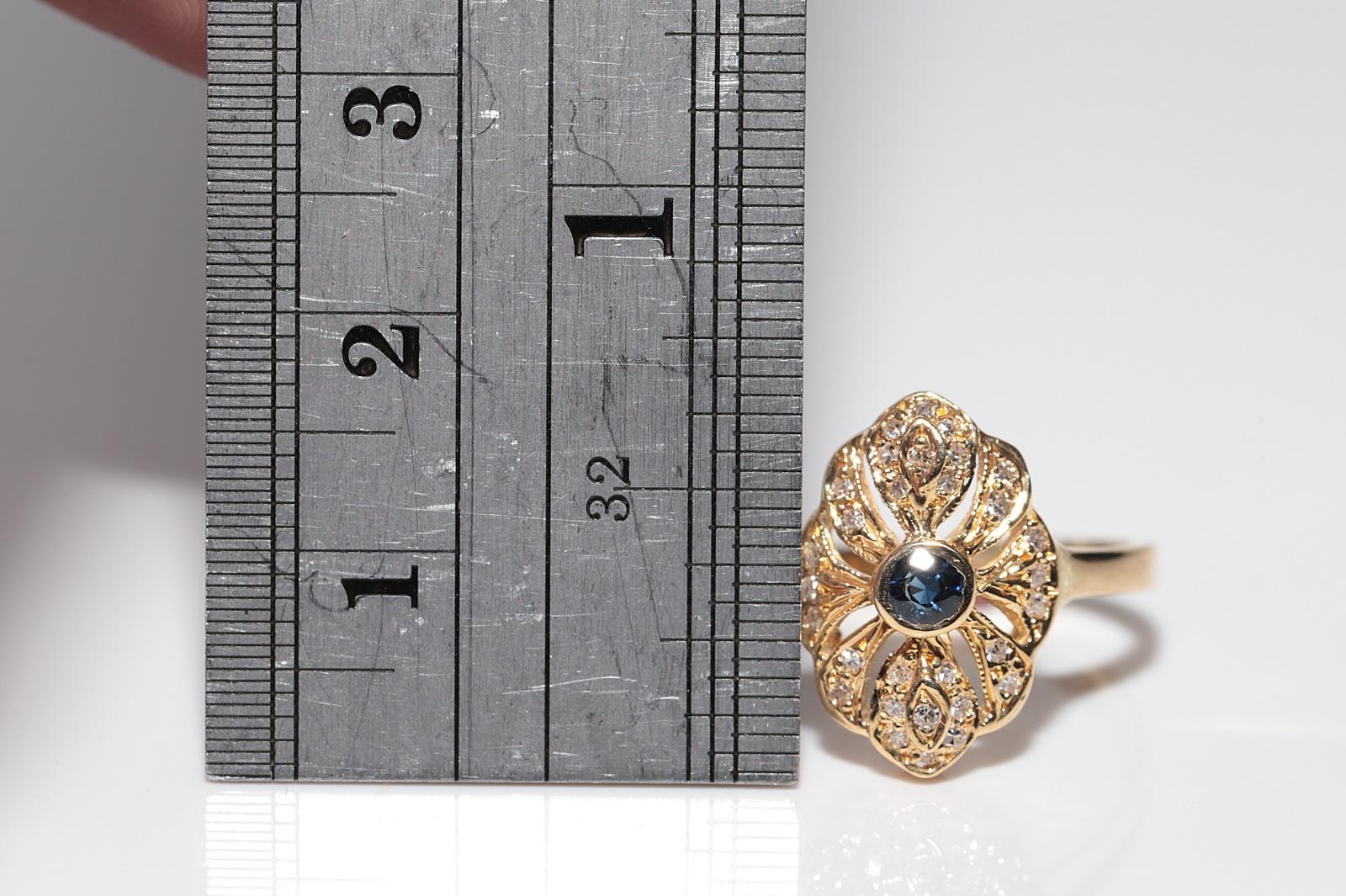 Vintage Circa 1980s 18k Gold Natural Diamond And Sapphire Navette Ring In Good Condition For Sale In Fatih/İstanbul, 34