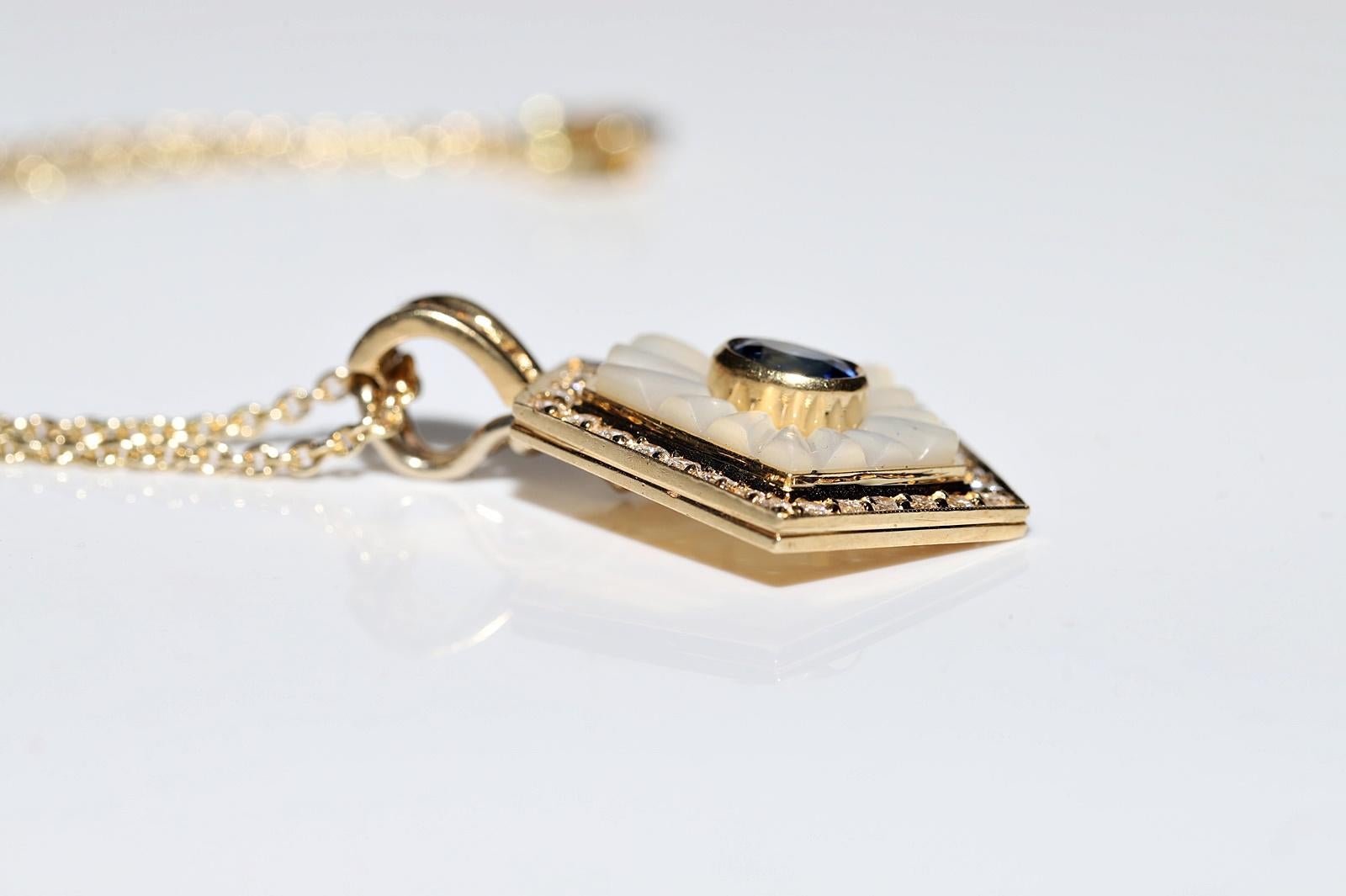 Vintage Circa 1980s 18k Gold Natural Diamond And Sapphire Pearl Pendant Necklace For Sale 4