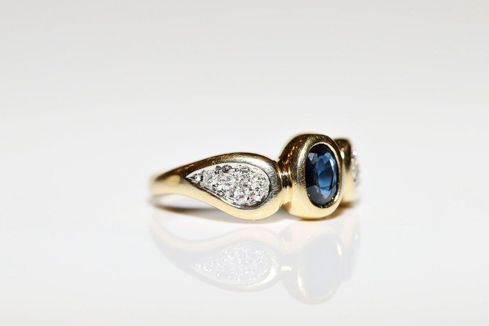 Vintage Circa 1980s 18k Gold Natural Diamond And Sapphire Ring  For Sale 1