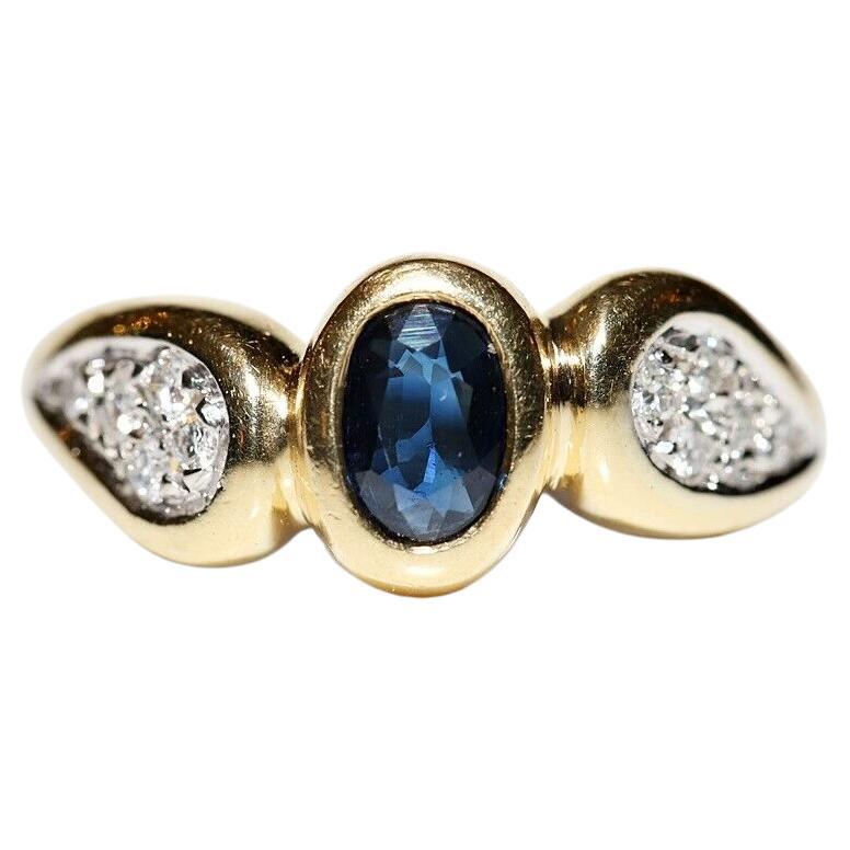 Vintage Circa 1980s 18k Gold Natural Diamond And Sapphire Ring  For Sale