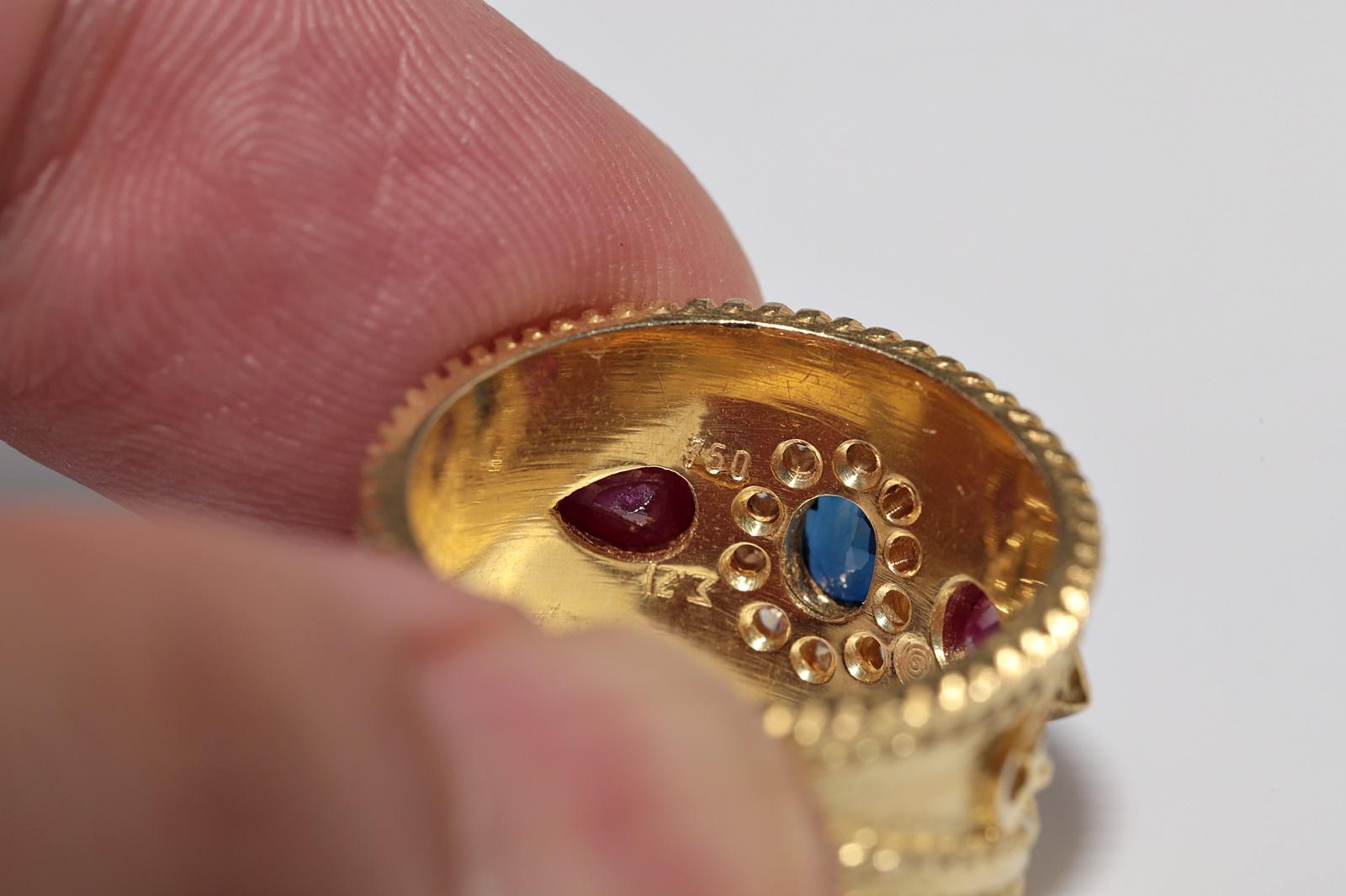 Vintage CIRCA 1980er Jahre 18k Gold natürlichen Diamanten und Saphir Rubin verziert Ring im Angebot 4