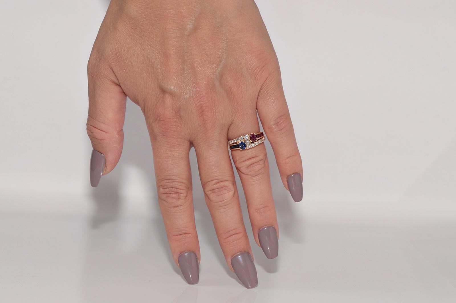 In sehr gutem Zustand.
Das Gesamtgewicht beträgt 4,7 Gramm.
Insgesamt ist Diamant 0,52 ct.
Der Diamant hat die Farbe G-H und die Reinheit vvs1-vs1.
Ringgröße ist US 6
Wir können jede Größe herstellen.
Die Schachtel ist nicht enthalten.
Bitte