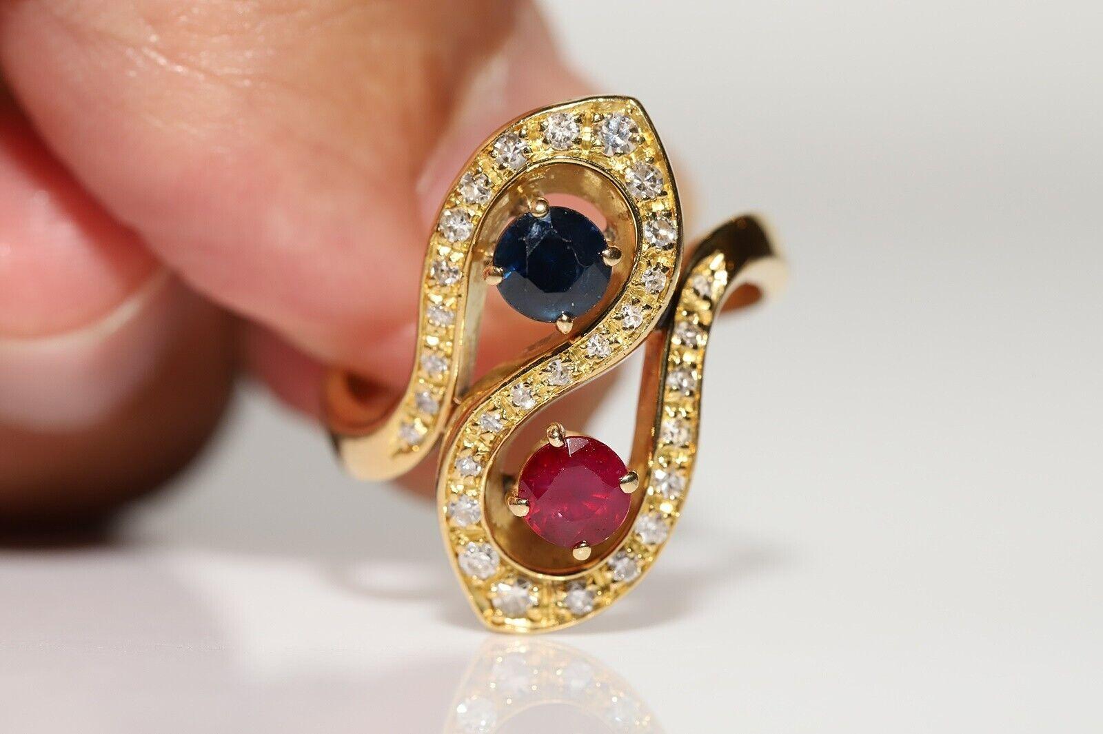 Retro Vintage Circa 1980s 18k Gold Natural Diamond And Sapphire Ruby Ring For Sale