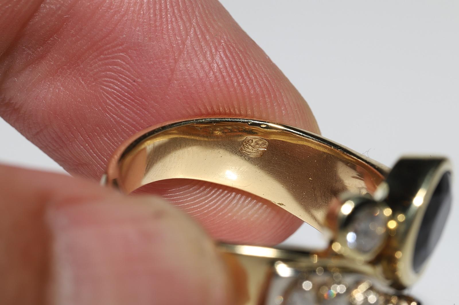 Anello con serbatoio forte in oro 18 carati con diamanti naturali e zaffiri, CIRCA 1980 in vendita 6
